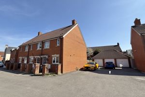 Middle Garage & Parking- click for photo gallery
